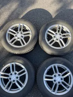 スタッドレスブリザック205/60R16 ビートル パサート ゴルフ シャラン